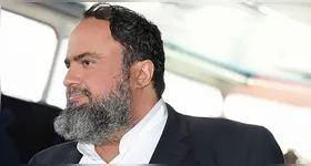 Evangelos Marinakis é proprietário do Olympiacos e de mais dois clubes na Europa.