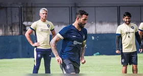 Marcelinho foca na preparação em busca da condição física ideal.