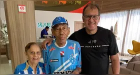 João Tavares ao lado de Vandick Lima durante passagem do Paysandu por Manaus.