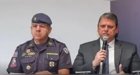 Tarcísio de Freitas é alvo de protestos por conta de violência policial no estado de SP