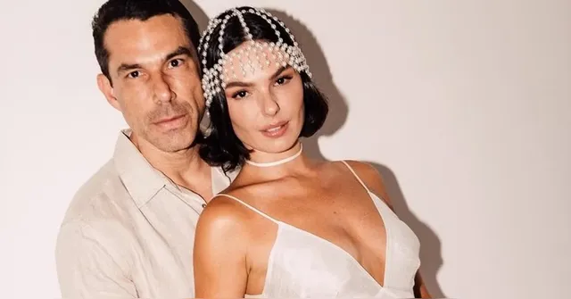 Imagem ilustrativa da notícia Isis Valverde publica fotos de casamento discreto