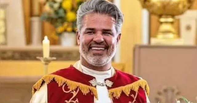 Imagem ilustrativa da notícia Padre é afastado após vazamento de fotos íntimas com homens