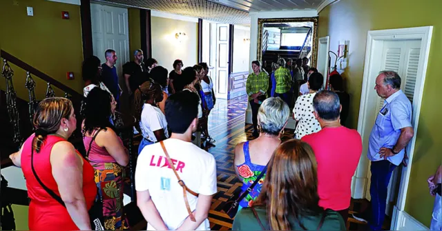 Imagem ilustrativa da notícia Visita guiada ao Theatro da Paz é opção de passeio em Belém