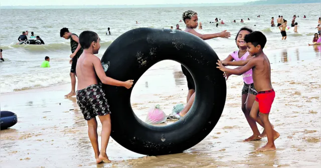 Imagem ilustrativa da notícia Círio de Outeiro movimentou as praias Grande e do Amor