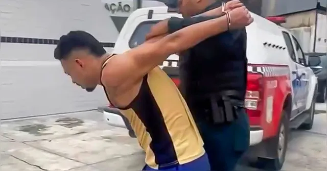 Imagem ilustrativa da notícia Vídeo registra momento da prisão do ex-jogador do Paysandu