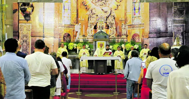 Imagem ilustrativa da notícia Fiéis lotam a Basílica de Nazaré na Missa do Galo