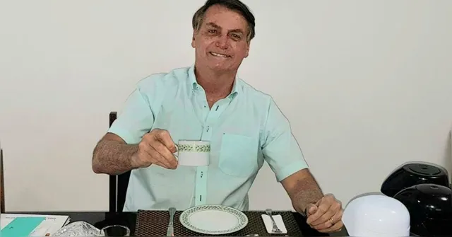 Imagem ilustrativa da notícia Bolsonaro e demais indiciados podem ter salários suspensos