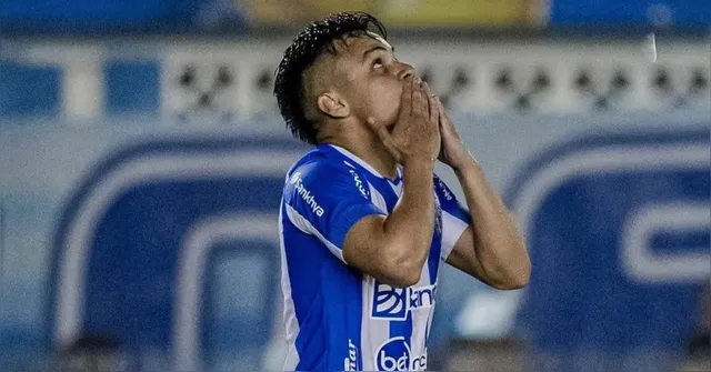 Imagem ilustrativa da notícia Esli García avalia propostas e mantém Paysandu em 'stand by'