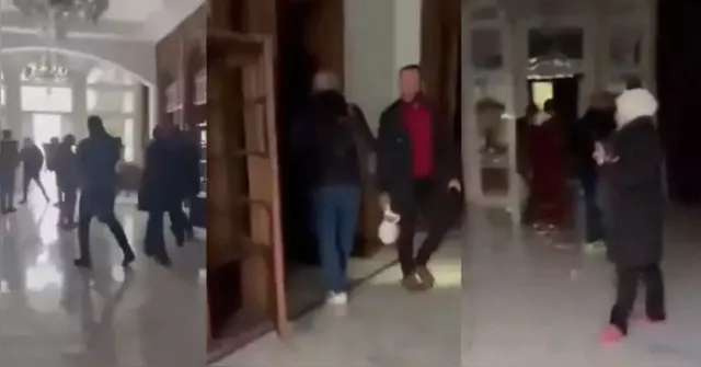 Imagem ilustrativa da notícia Rebeldes sírios saqueiam e incendeiam palácio do governo 