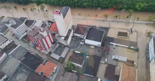 Imagem ilustrativa da notícia Santa Catarina tem alertas altos para deslizamentos 