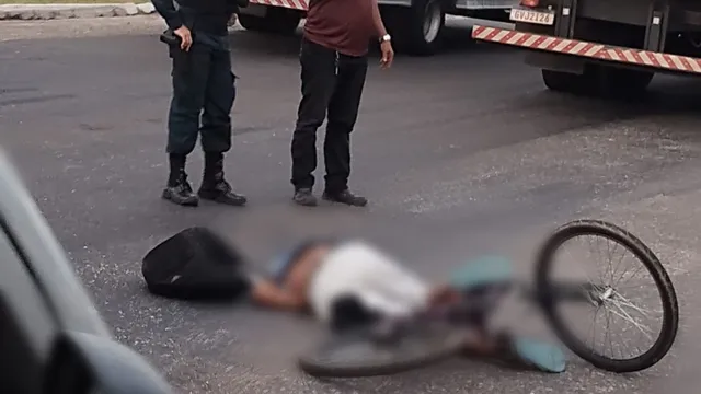 Imagem ilustrativa da notícia Ciclista morre atropelado por caminhão em Marituba