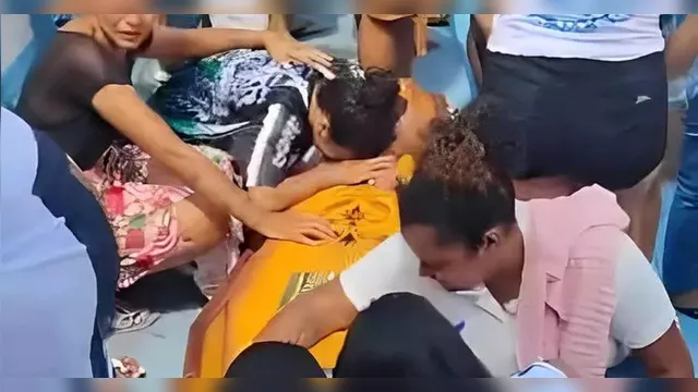 Imagem ilustrativa da notícia "Velório" simbólico de líder da Terror Bicolor na Curuzu.