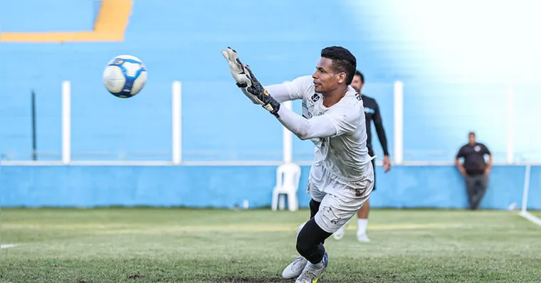 Imagem ilustrativa da notícia Sondado pela Ponte, goleiro do Papão pode ser negociado