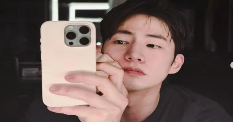 Imagem ilustrativa da notícia Ator Song Jae Rim é encontrado morto em apartamento