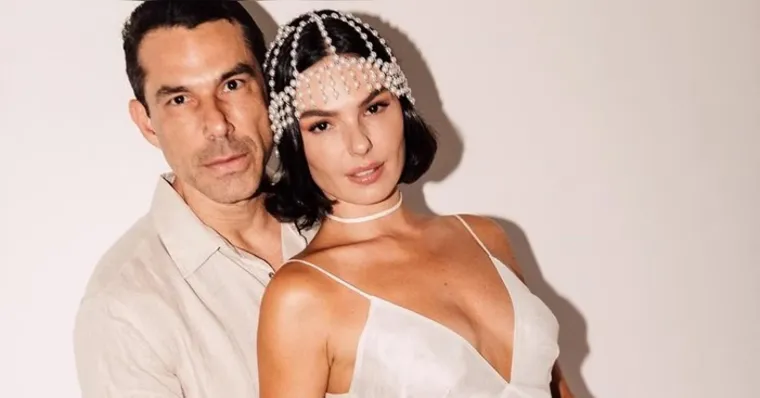 Imagem ilustrativa da notícia Isis Valverde publica fotos de casamento discreto