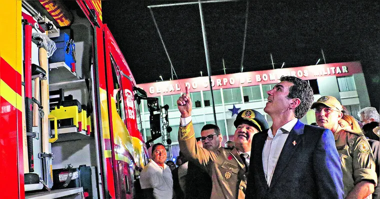 Imagem ilustrativa da notícia Estado celebra 142 anos dos bombeiros com novas viaturas