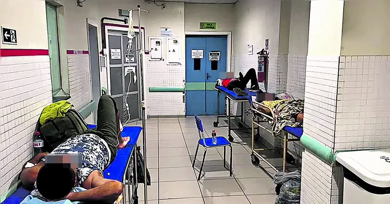 Imagem ilustrativa da notícia Pacientes sofrem à espera de atendimento no PSM da 14