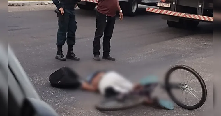 Imagem ilustrativa da notícia Ciclista morre atropelado por caminhão em Marituba