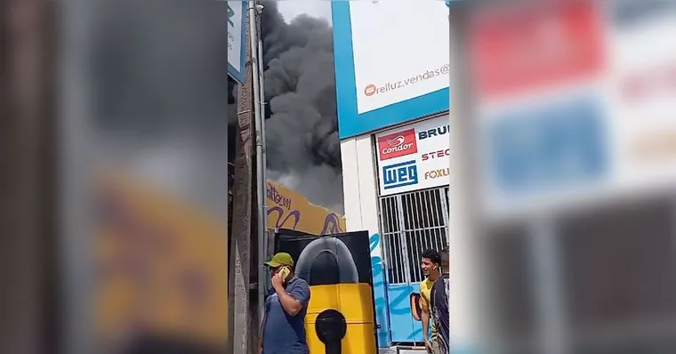 Imagem ilustrativa da notícia Incêndio de grande proporção atinge loja na Independência