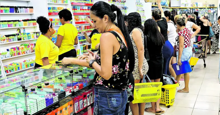 Imagem ilustrativa da notícia Pesquisa ajuda a economizar na compra do material escolar