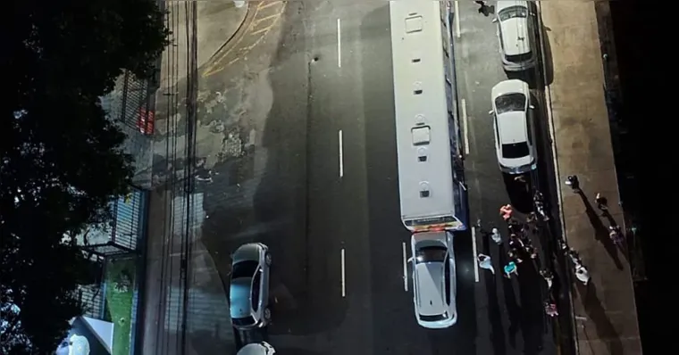 Imagem ilustrativa da notícia Carro e ônibus colidem na avenida Magalhães Barata em Belém