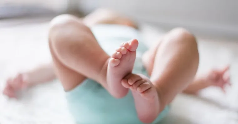 Imagem ilustrativa da notícia Bebê de 6 meses morre afogado em balde com água
