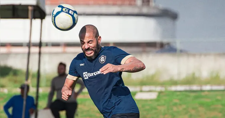 Imagem ilustrativa da notícia Remo fecha renovação com atacante Ytalo para 2025