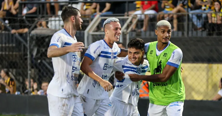 Imagem ilustrativa da notícia Paysandu segura Novorizontino e Santos conquista a Série B