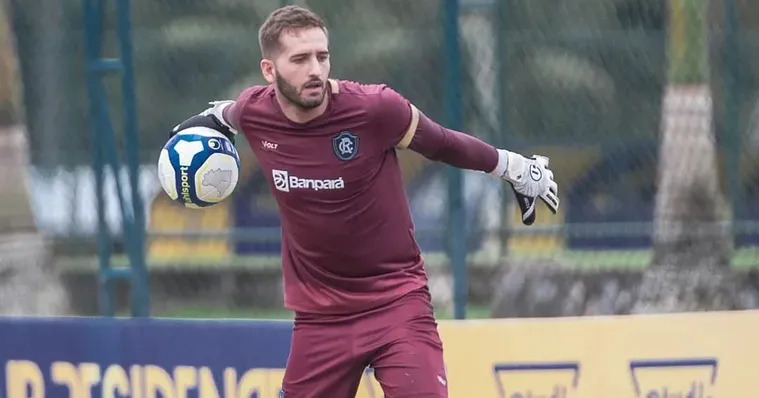 Imagem ilustrativa da notícia Goleiro Léo Lang renova com o Clube do Remo para 2025