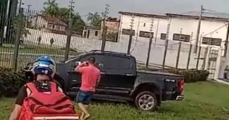Imagem ilustrativa da notícia Homem é executado dentro do próprio carro em Ananindeua