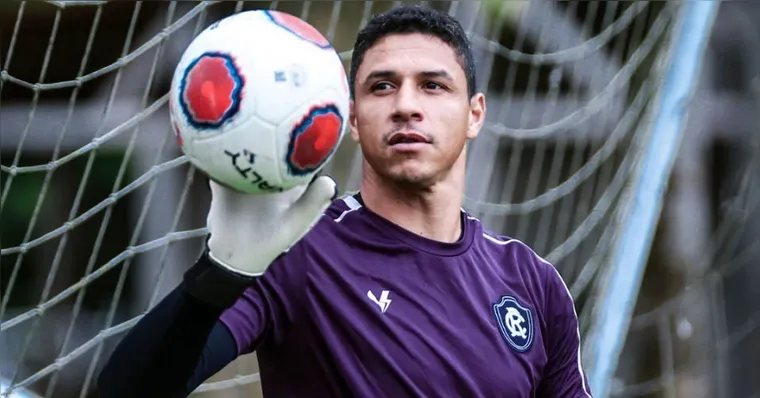 Imagem ilustrativa da notícia Ídolo do Remo, goleiro Vinícius é anunciado por novo clube do Pará