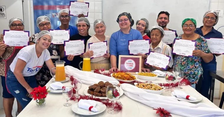 Imagem ilustrativa da notícia Renda extra: que tal ganhar dinheiro com receitas de Natal?