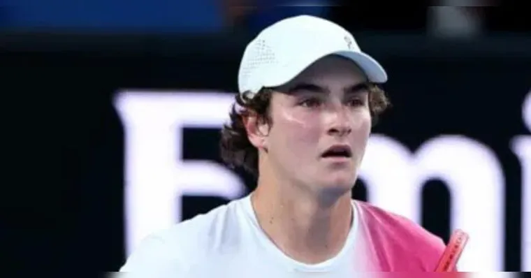 Imagem ilustrativa da notícia João Fonseca vence argentino e garante vaga em 1º Grand Slam