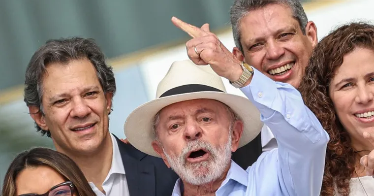 Imagem ilustrativa da notícia Lula se diz feliz com prisão de Braga Netto