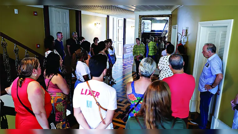 Imagem ilustrativa da notícia Visita guiada ao Theatro da Paz é opção de passeio em Belém