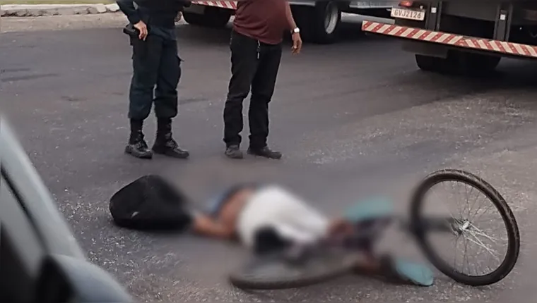 Imagem ilustrativa da notícia Ciclista morre atropelado por caminhão em Marituba