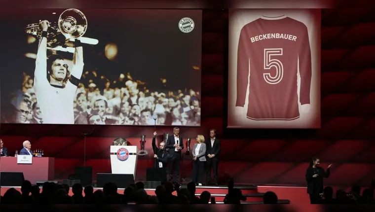 Imagem ilustrativa da notícia Bayern de Munique aposenta camisa 5 em tributo a Beckenbauer