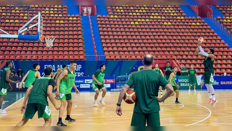 Imagem ilustrativa da notícia Seleção de Basquete faz 2º dia de treino no Mangueirinho