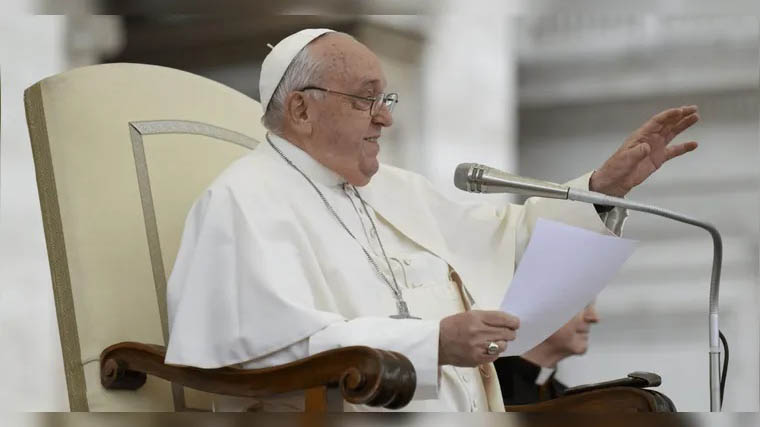 Papa Francisco já criticou "viadagem" entre padres