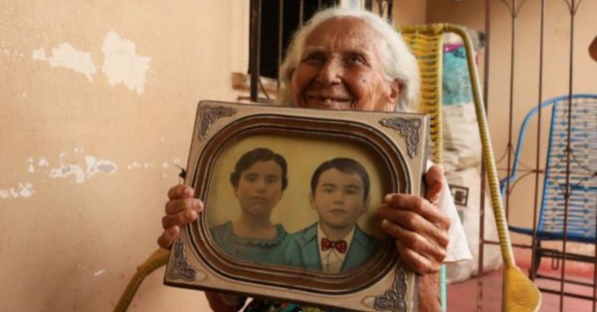 O documentário "Casa de Retratos" revisita as fotografias pintadas que geraram memórias afetivas na Amazônia entre as décadas de 1970 e 1990.