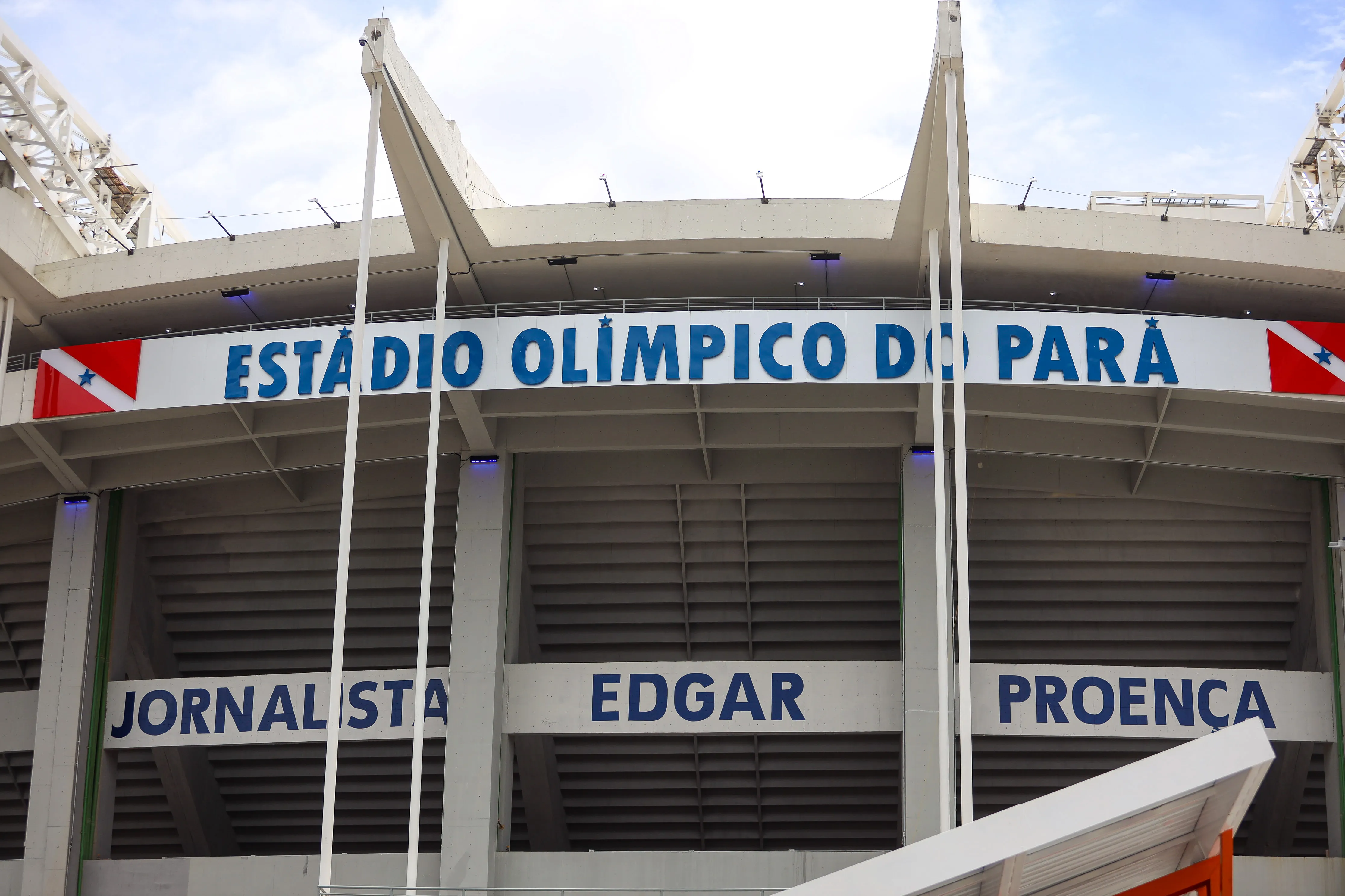 Botafogo x Flamengo se enfretam pela Supercopa do Brasil no Mangueirão no dia 2 de fevereiro.