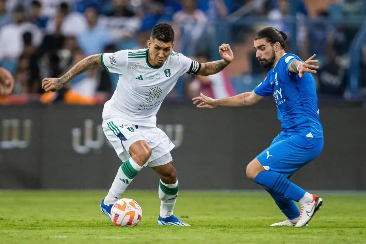 O destaque vai para o clássico saudita entre Al Hilal x Al-Ahli, que jogam às 16h.