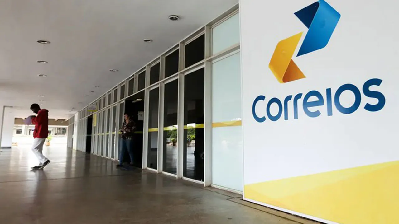 Os Correios ofereceram 3.511 vagas, sendo 3.099 para nível médio, para o cargo de carteiro