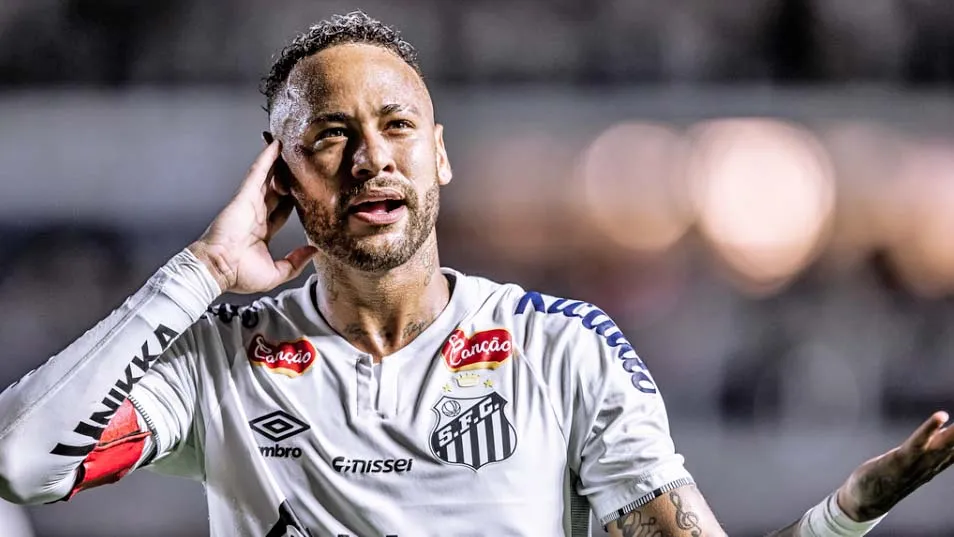 Neymar apenas olhou do banco a eliminação no Paulistão
