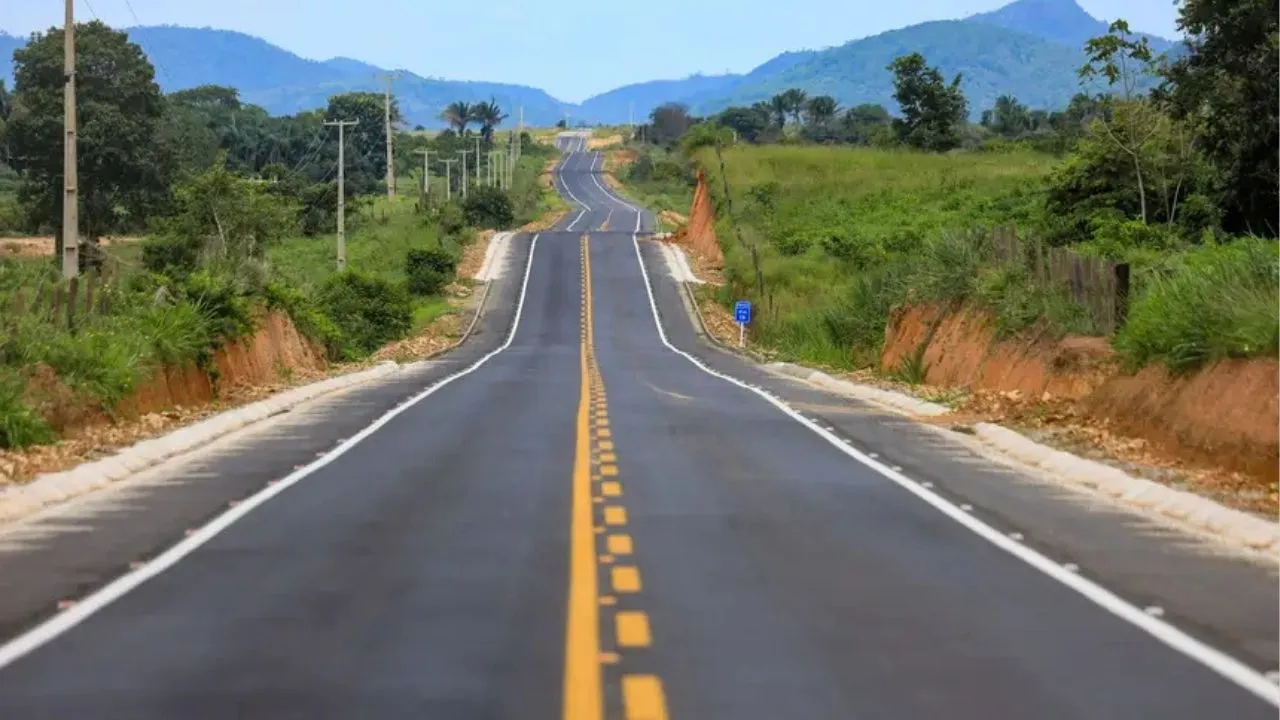 A PA-160 é uma via estratégica, conectando os municípios de Canaã dos Carajás e Parauapebas à BR-155, em Xinguara.