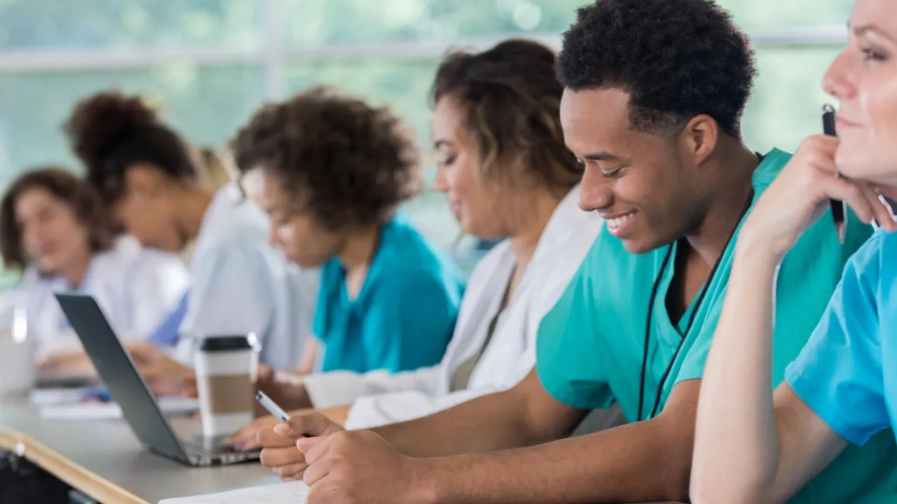 Educação superior avança no interior da Amazônia com a criação do curso de Medicina.