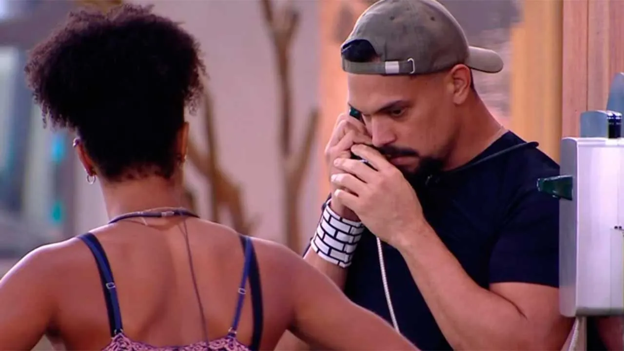 Vinicius atende o Big Fone atende o Big Fone no BBB 25.