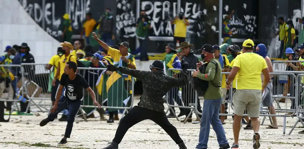 Plano de ruptura democrática e golpe de Estado teve início em 2021