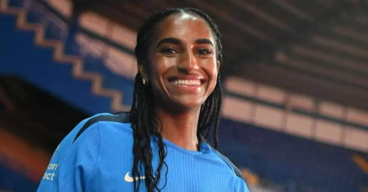 Naomi Girma foi a primeira jogadora de futebol feminino a ter o passe valendo mais de 1 milhão de dólares.