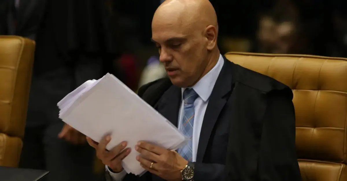 Alexandre de Moraes aguarda o parecer da PGR para tomar uma decisão.